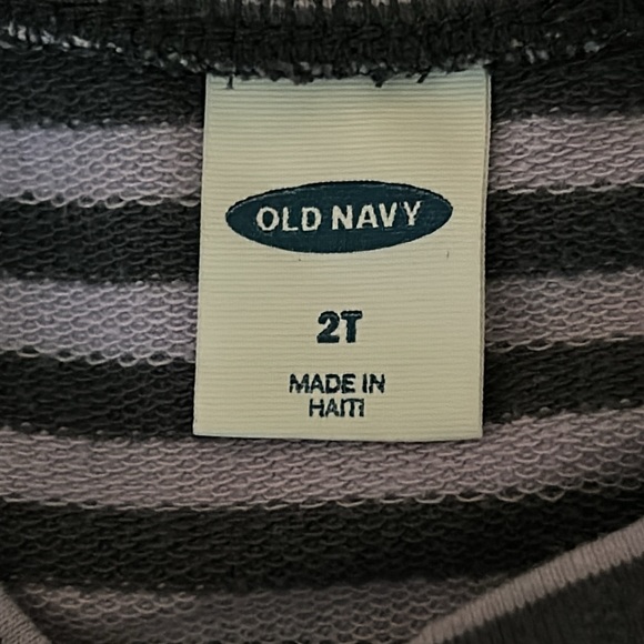 Old Navy Toddler Size 2T - Picture 3 of 3